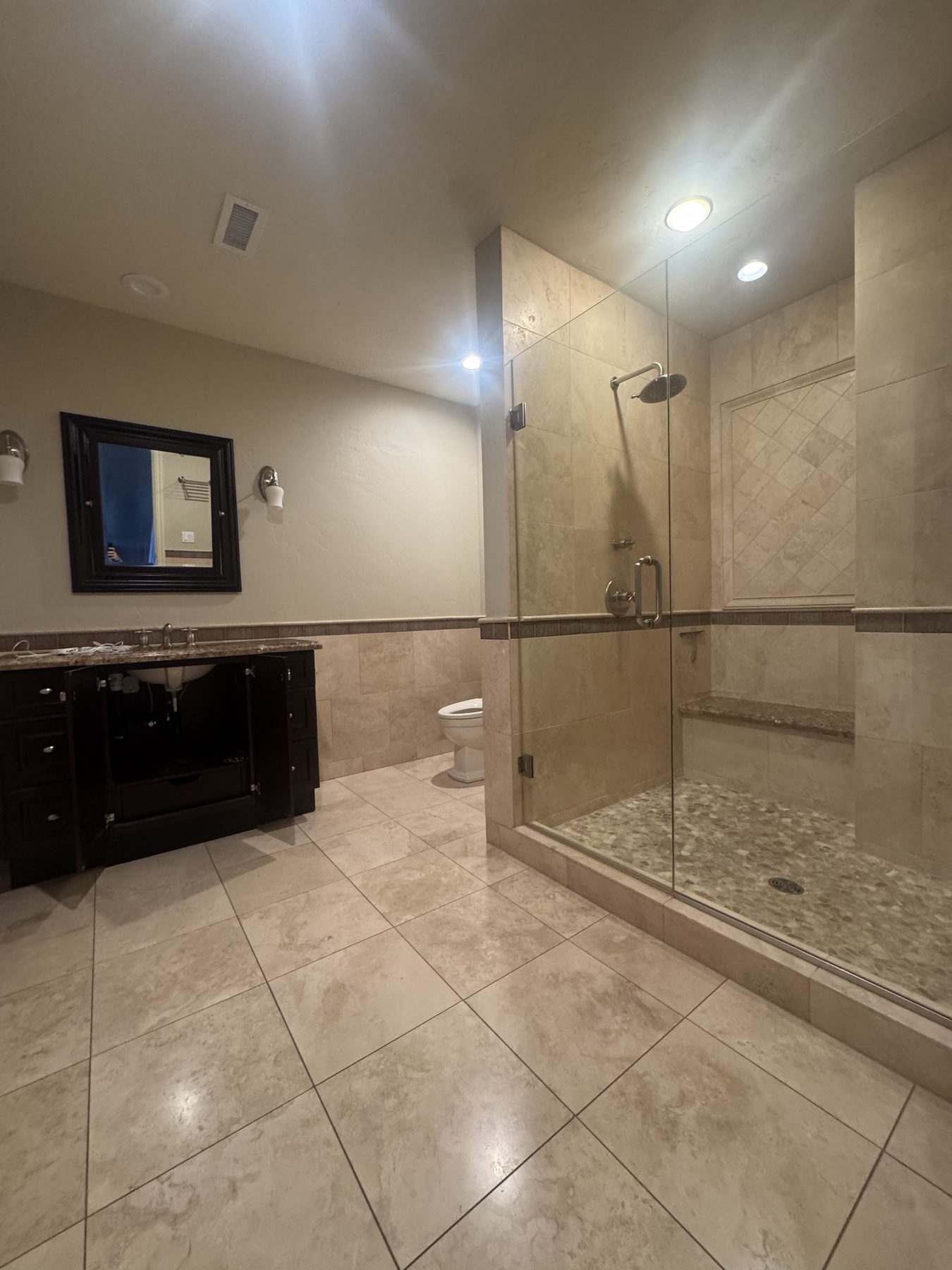 The White Hawk Guest Bath